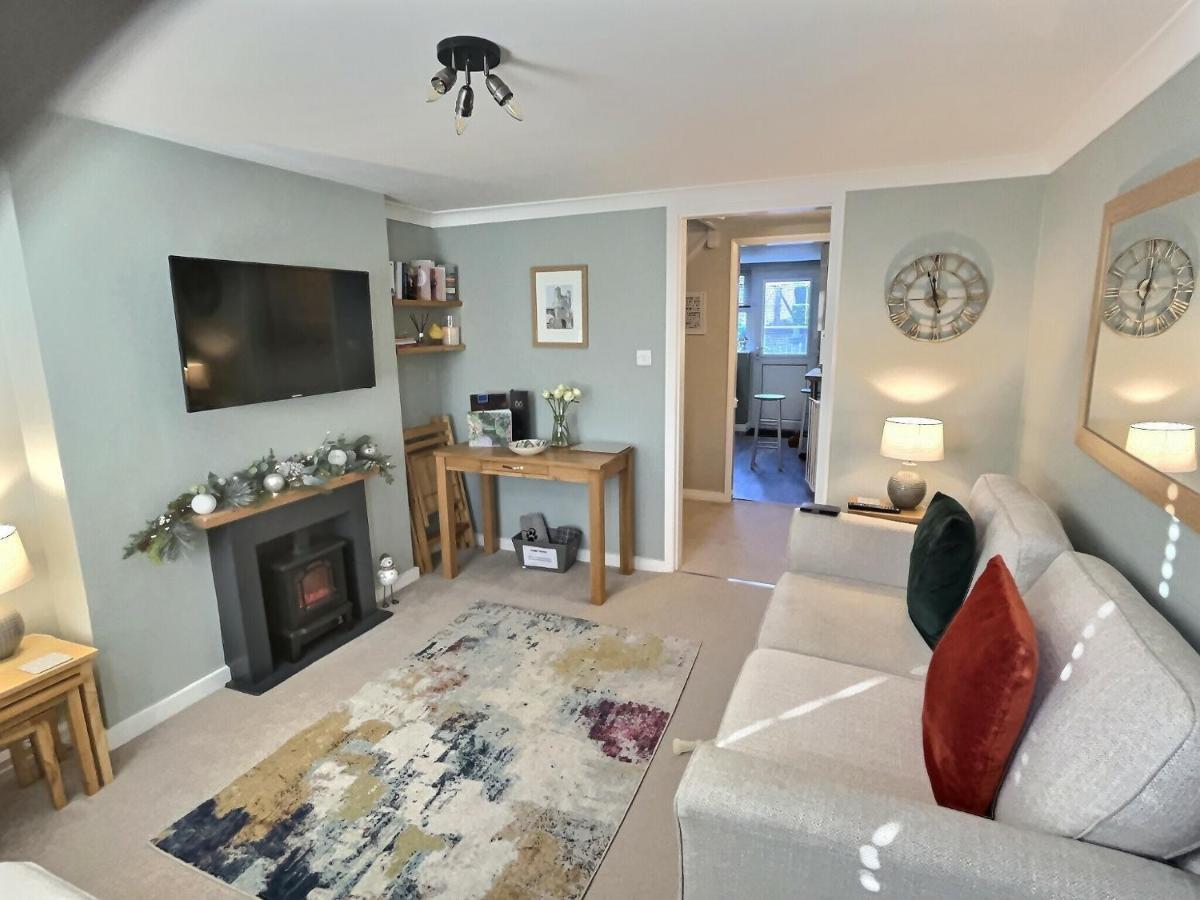 Middle Cottage York Bagian luar foto